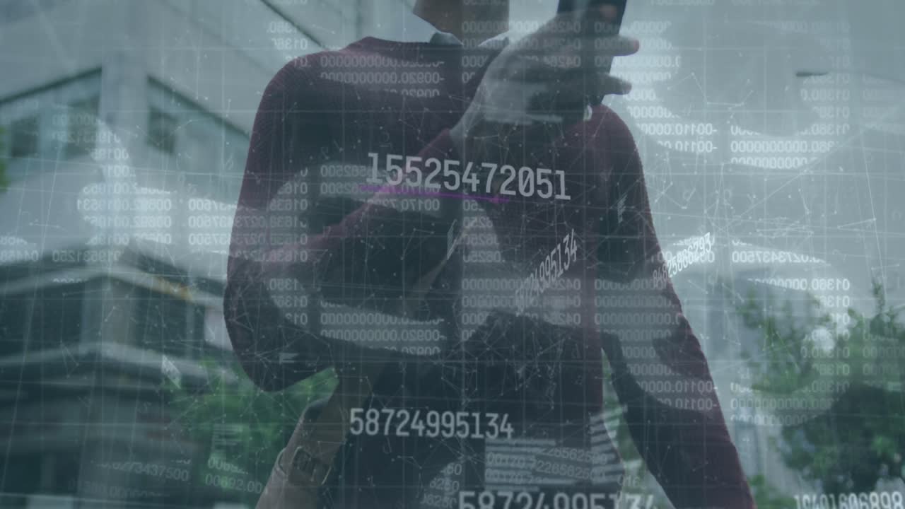 보안 체인 아이콘의 애니메이션 아프리카계 미국인 남자가 거리에서 스마트폰을 사용하여 자전거를 타고 있습니다.