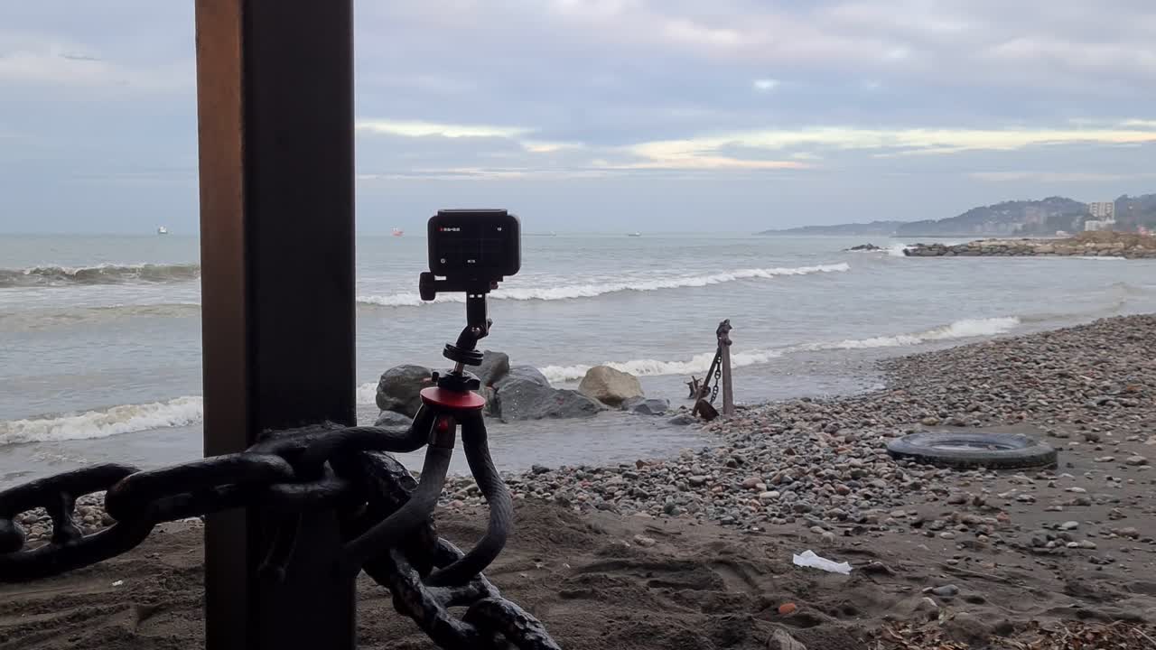 Video of making time laps about sea waves