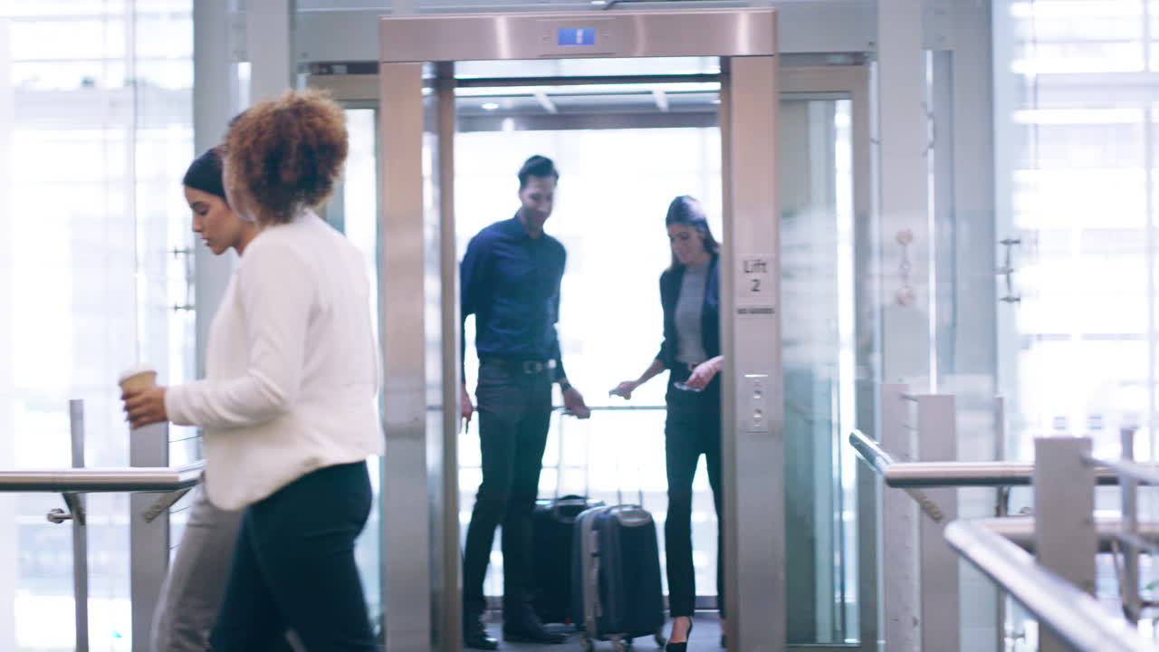 사무실의 소란과  ⁇ 거림