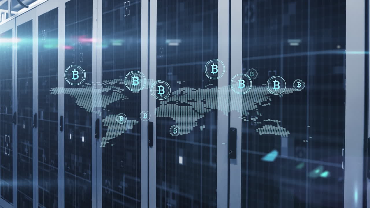 Animazione di simboli Bitcoin fluttuanti su mappa del mondo e punto luce su sfondo sala server.