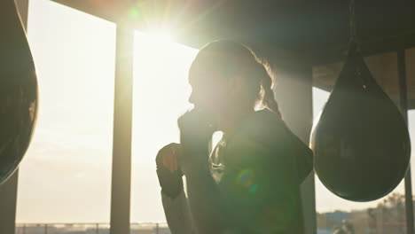 Boxeo,-Fitness-Deportivo-Y-Mujer-En-El-Gimnasio-De-Salud