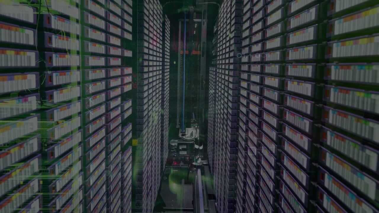 animación de procesamiento de datos y servidores informáticos