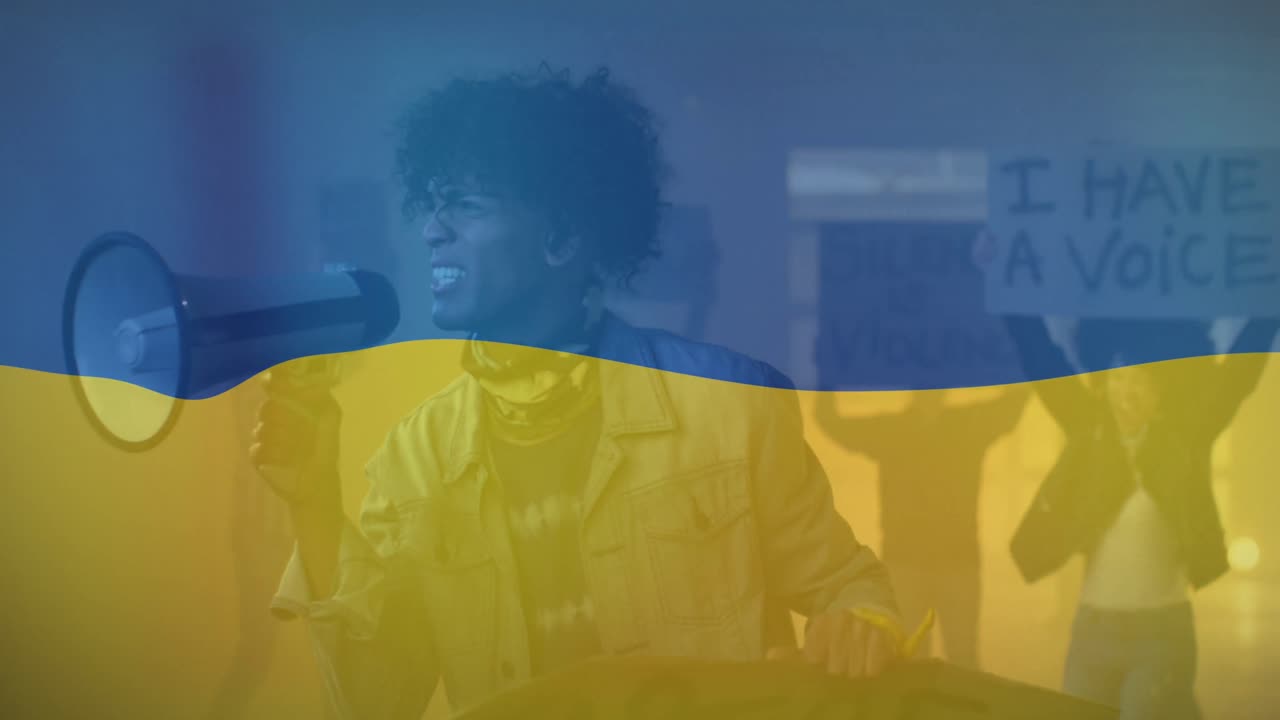 Animazione della bandiera dell'Ucraina su un manifestante maschio afroamericano