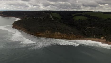 Stunning-Aerial-Video-Fiotage-of-Australian-Coastline-Along-the-Great-Ocean-Road