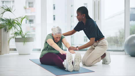 Old-woman,-physiotherapy-and-fitness