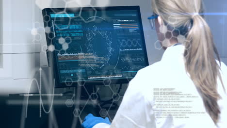 animación del procesamiento de datos científicos sobre una científica caucásica en el laboratorio