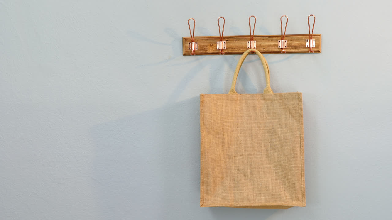 4k 갈고리에 매달린  ⁇ 드백