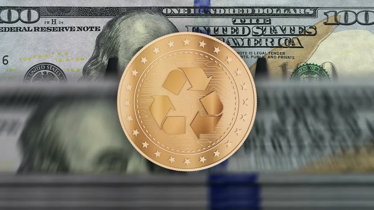 ciclo de reciclaje de monedas sobre billetes de dólar