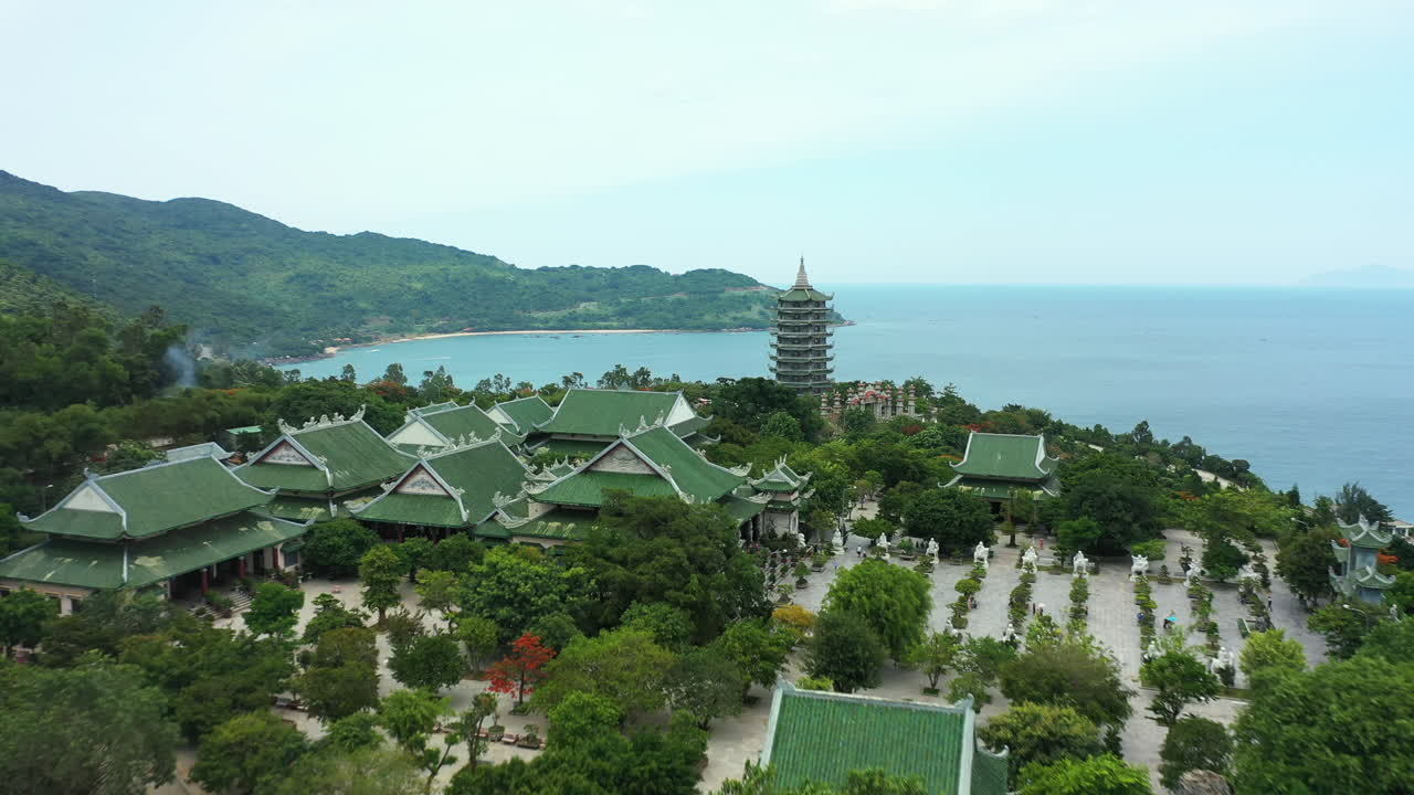 Tìm thấy bình yên bên Phật Bà