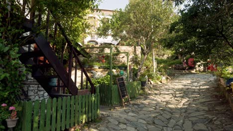 Empty-cobbled-street-in-beautiful-quaint-Turkish-mountain-village-of-Sirince