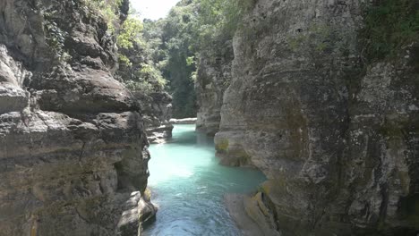 tanggedu cascada sumba isla este de indonesia
