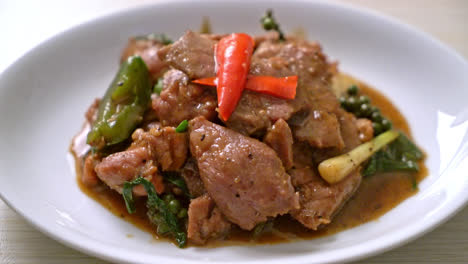 stir-fried black pepper with duck - asian food styl