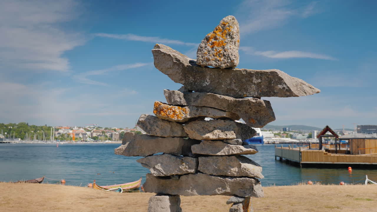 노르웨이 오슬로 해안의 이누이트 탐색 표시 4k 비디오