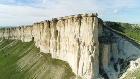 weiße klippenlandschaft