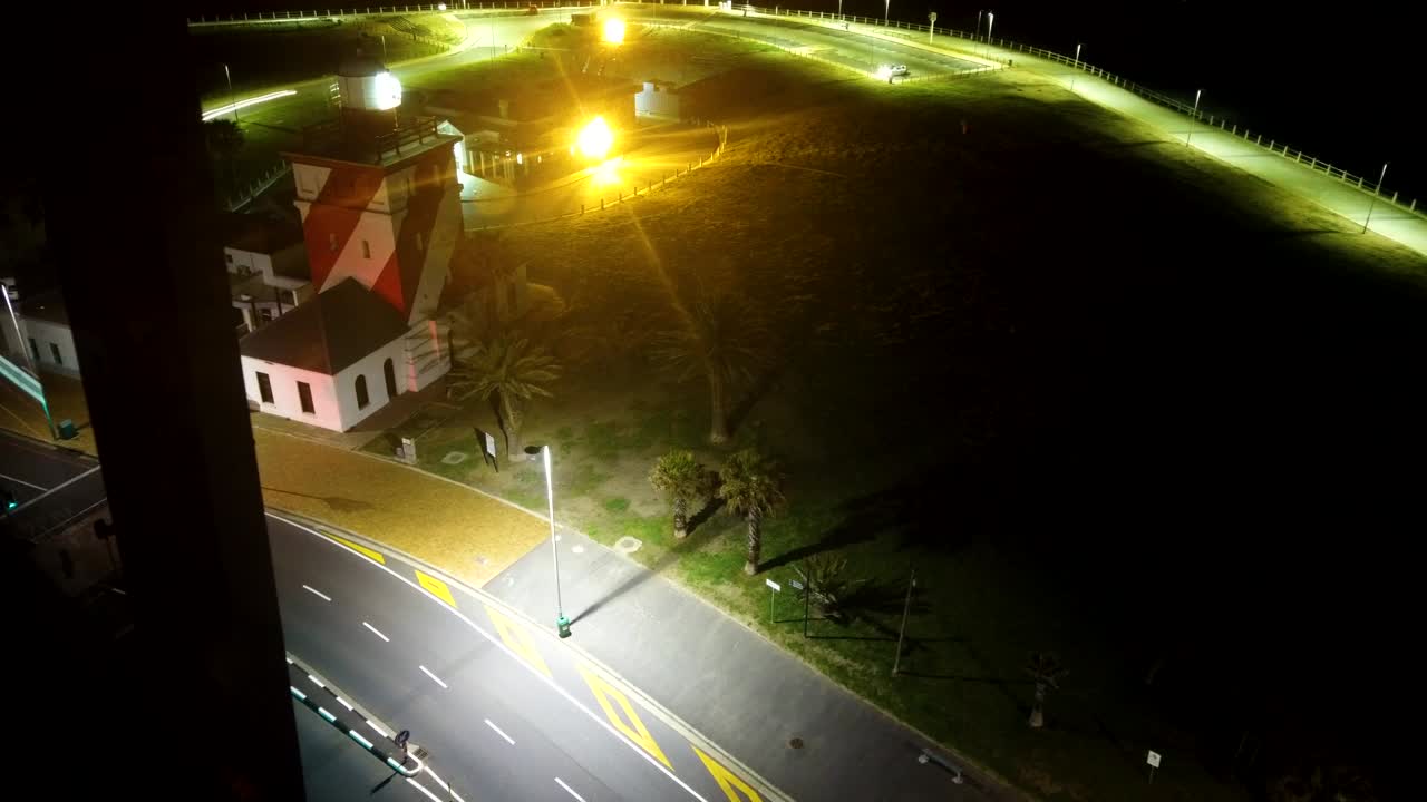 timelapse de tráfico de larga exposición en la noche