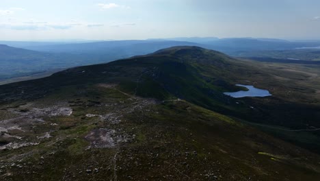 Geoparque-De-Los-Lagos-De-Cuilcagh,-Condado-De-Fermanagh,-Irlanda-Del-Norte,-Junio-De-2023