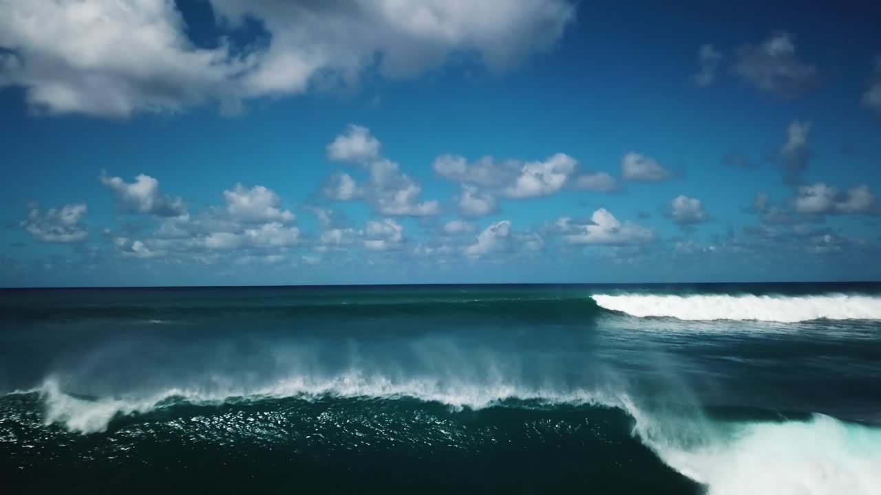 Beautiful Ocean Waves Crashing on Shore