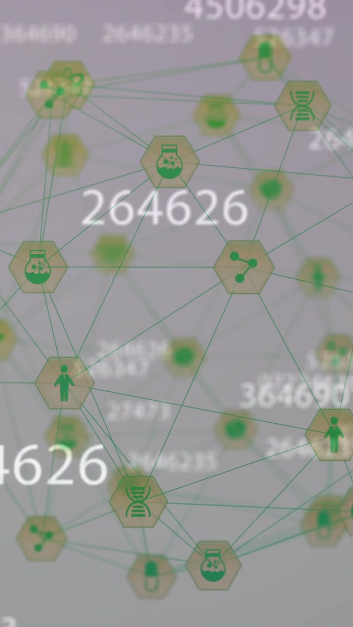 Animazione di una rete di connessioni con icone ed elaborazione dati su sfondo bianco.