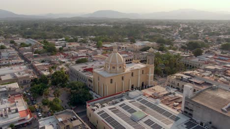 Colima-Cathedral-And-Jardin-Libertad-In-City-Of-Colima-In-Mexico