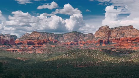 red rock mountains in arizona