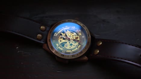 Cerrar-El-Lapso-De-Tiempo-De-Un-Reloj-De-Pulsera-Steampunk