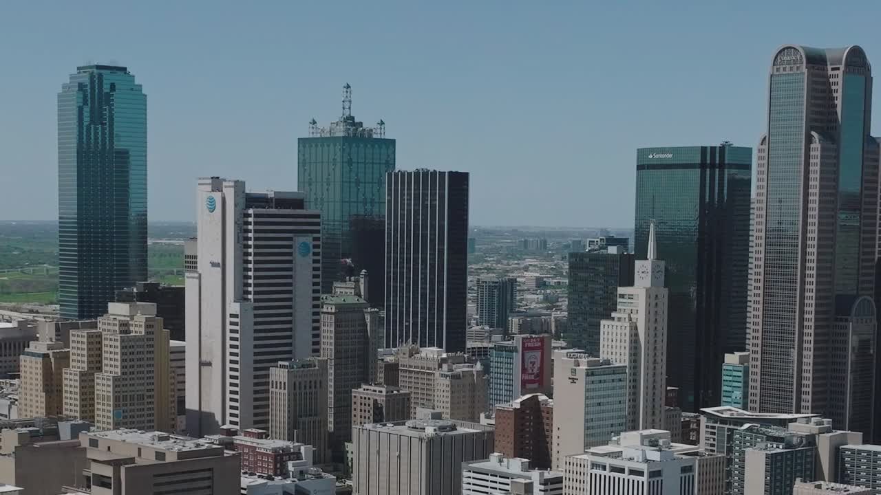 Vista aérea do horizonte do centro de Dallas em um dia claro