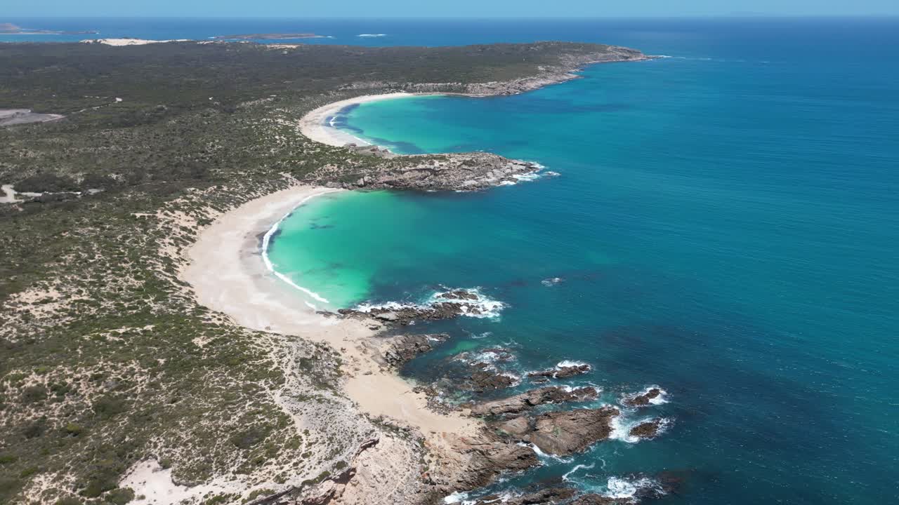 The beautiful Shell Beach on the Eyre Peninsula in South Australia