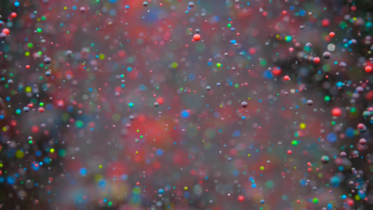 느린 움직임 밝은 색상 거품 오일 아름다운 페인트 우주 색상 움직이는 다채로운 클로즈업 아크릴 페인트 환상적인 표면 추상적인 다채로운 페인트 변형 구조 다채로운 거품