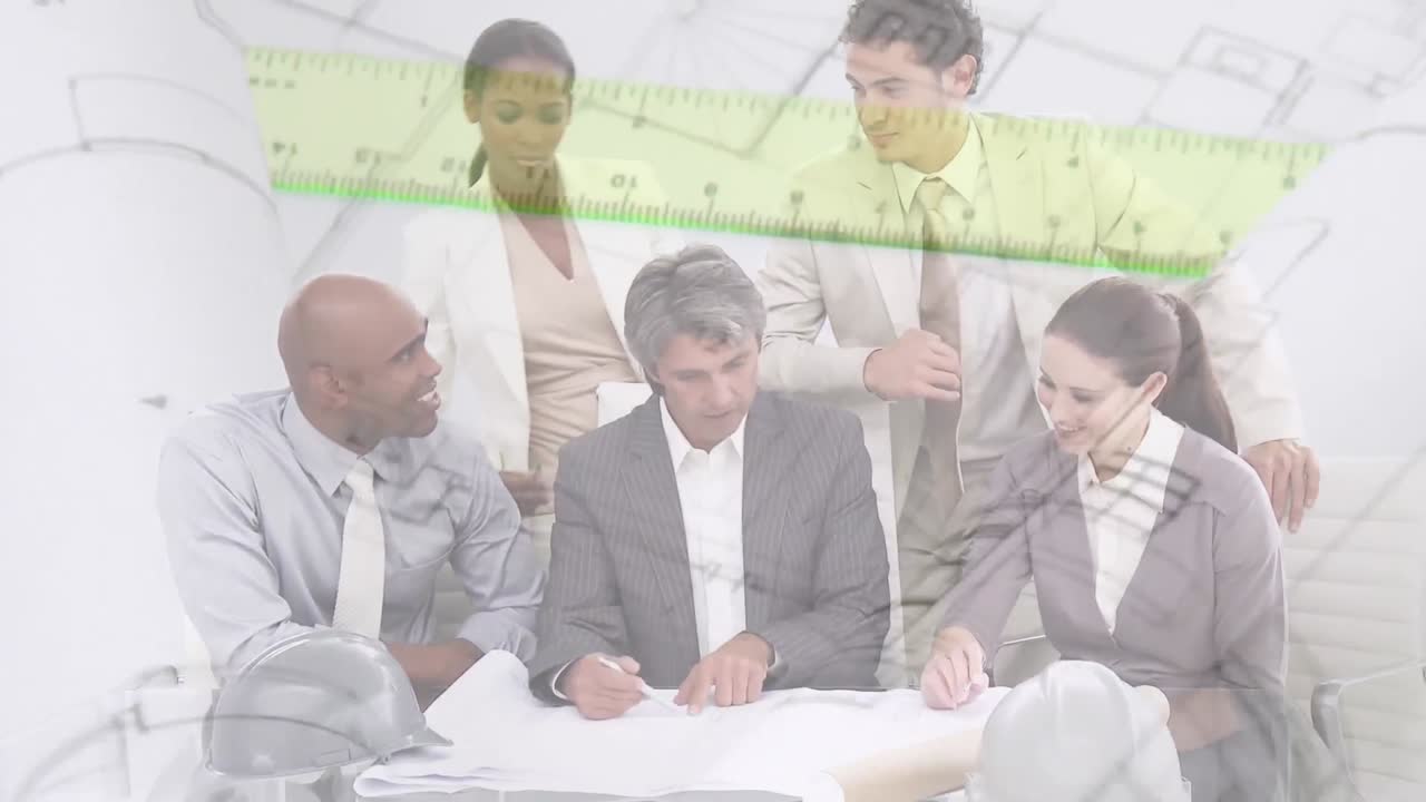 건축가 들 이 건물 계획 을 논의 하고 있다