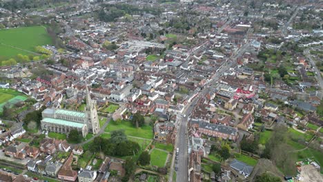 Saffron-Walden-Market-Town-En-Essex,-Reino-Unido,-Punto-De-Vista-De-Drones-Aéreos-Altos