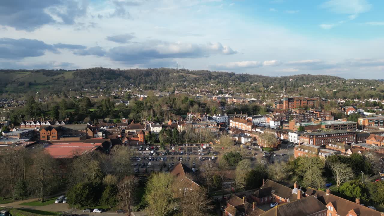 perspectivas aéreas: la belleza urbana de reigate se desarrolla