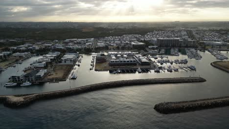 Coogee-Port-Und-Umgebung-Bei-Sonnenuntergang,-Vororte-Von-Perth-Im-Westen-Australiens