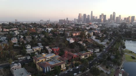 Vista-Aérea-Del-Horizonte-Del-Centro-De-Los-ángeles