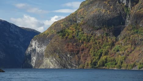 Aurland,-Parroquia-Y-Fiordo-De-Fjordane,-Noruega