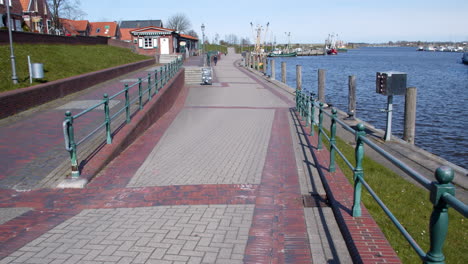 Ein-Wunderschöner-Blick-über-Einen-Deutschen-Hafen