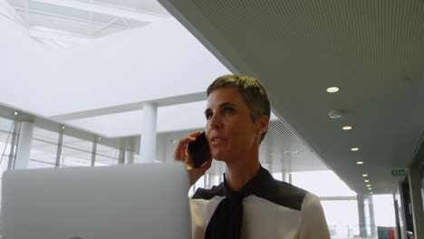 Businesswoman-talking-on-the-phone-4k