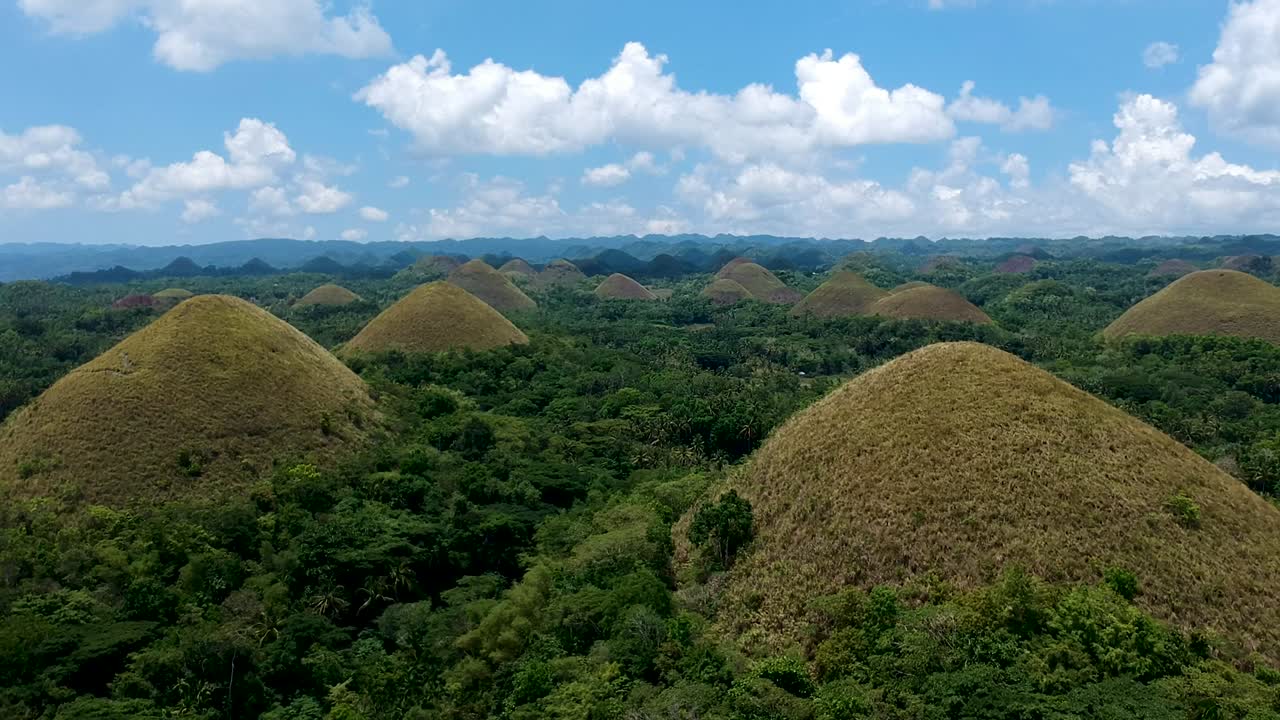 amplia antena de chocolate hills desde chocolate hills view complex, bohol, filipinas