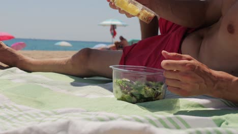 beach lunch