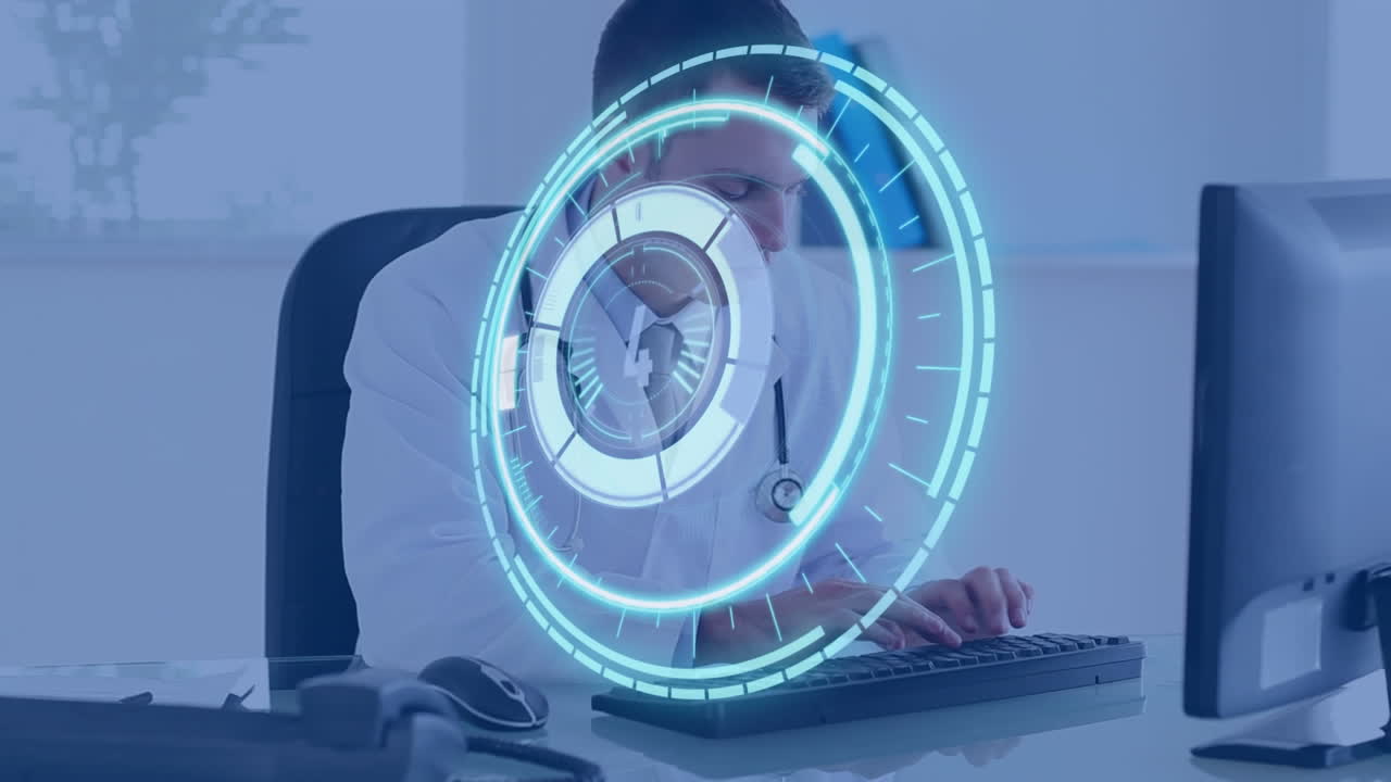 animación de escaneo de alcance sobre un médico masculino utilizando una computadora