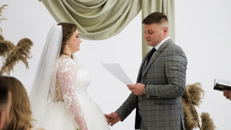 couple at the altar