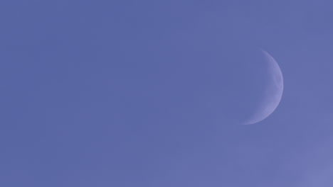 Mond-Nahaufnahme-Bei-Tageslicht-In-Portugal