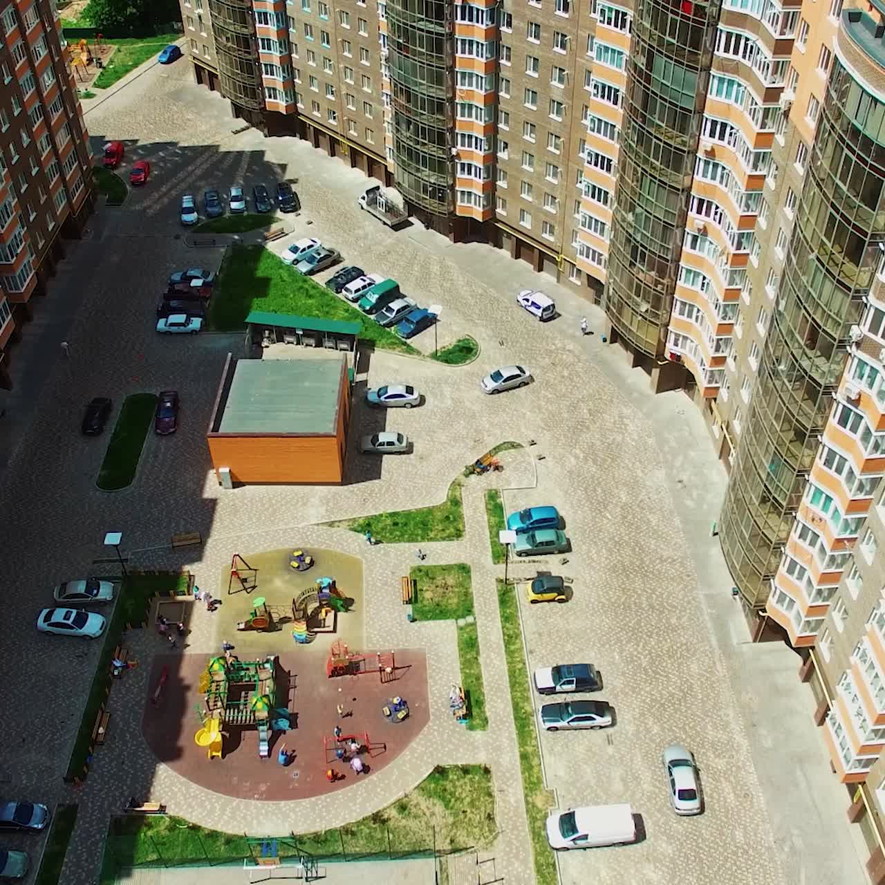 новое многоквартирное здание