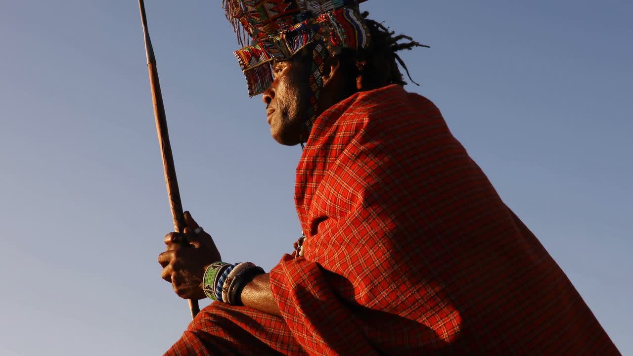 племенник отдыхает на скале 4к