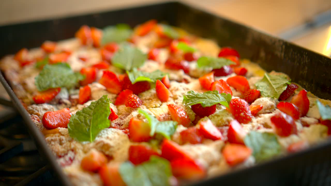 pastel de fresas frescas en el plato