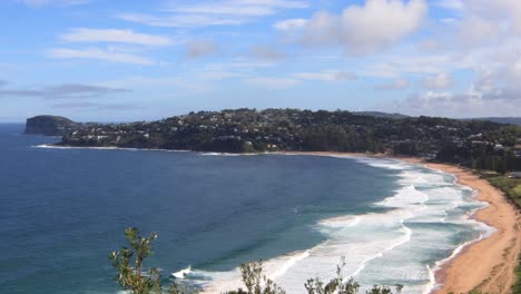 palm beach, sydney con su vista panorámica de la impresionante costa y las aguas cristalinas