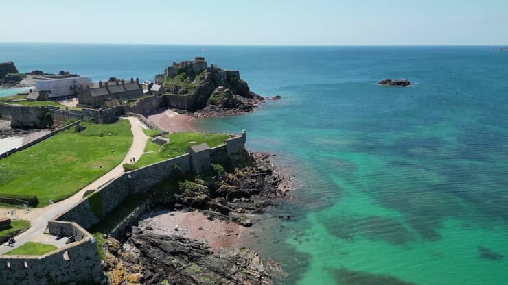 Elizabeth Kalesi Jersey Kanal Adaları Drone Havadan Görünüm
