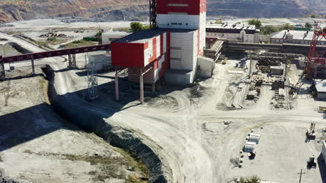 vista aérea de una instalación minera