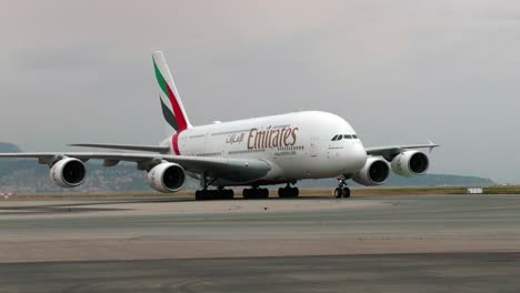 emirates airbus a380 at nice airport