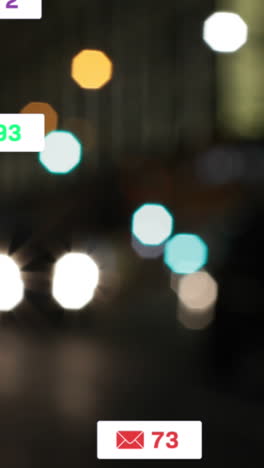 animación de iconos y números de redes sociales fuera de enfoque de la ciudad y los semáforos