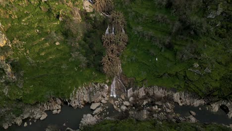 Vista-Aérea-De-Las-Cataratas-Del-Río-Varosa,-Lamego,-Portugal.